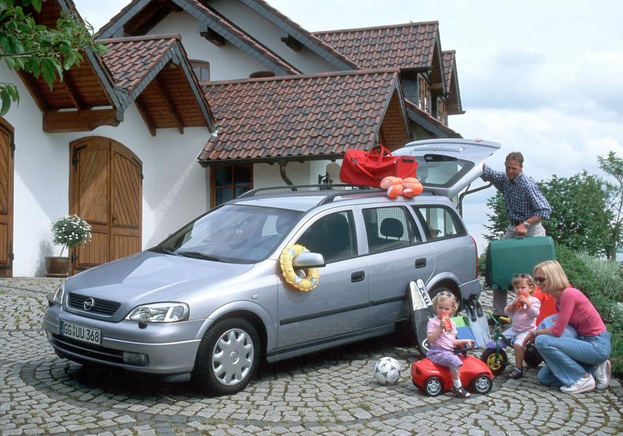  Opel Astra Caravan 1998 года  (фото 8 из 12)